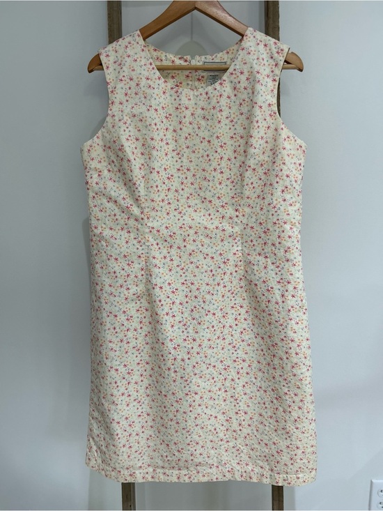 L.L. Bean Dresses & Skirts - L.L. Bean Vintage 100% Cotton Floral Shift Dress Sleeveless Size 12 Garden Party